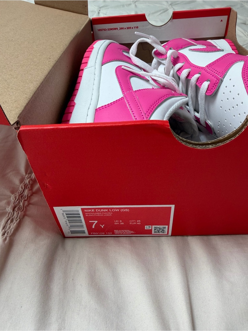 Girls Nike dunks 7y - Picture 6 of 6